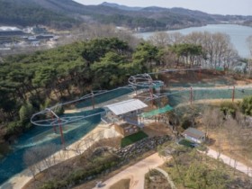 13m 상공을 가르는 스릴…익산 '롤글라이더' 개장