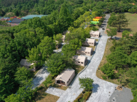 편백나무 카라반, 글램핑등…곡성 도림사 오토 캠핑장리조트 새단장