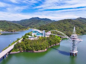 청양 '칠갑타워', '스카이워크'와 개관 한 달만에 인기