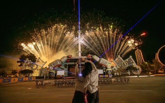 마산 로봇랜드 삼일절 불꽃쇼·공연·체험…태극기 착용시 40% 할인