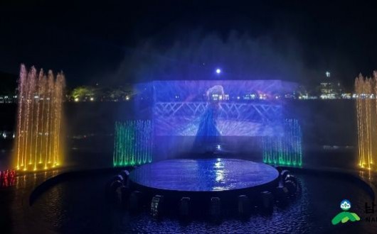 봄밤 남원 밝히는 물줄기…요천 음악분수 포함 분수 시설 7곳 일제 가동