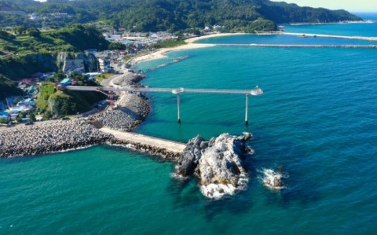 [로컬여행] 벽화마을·스카이워크·대게 한 상까지…경북 울진 5월 가족 여행 코스